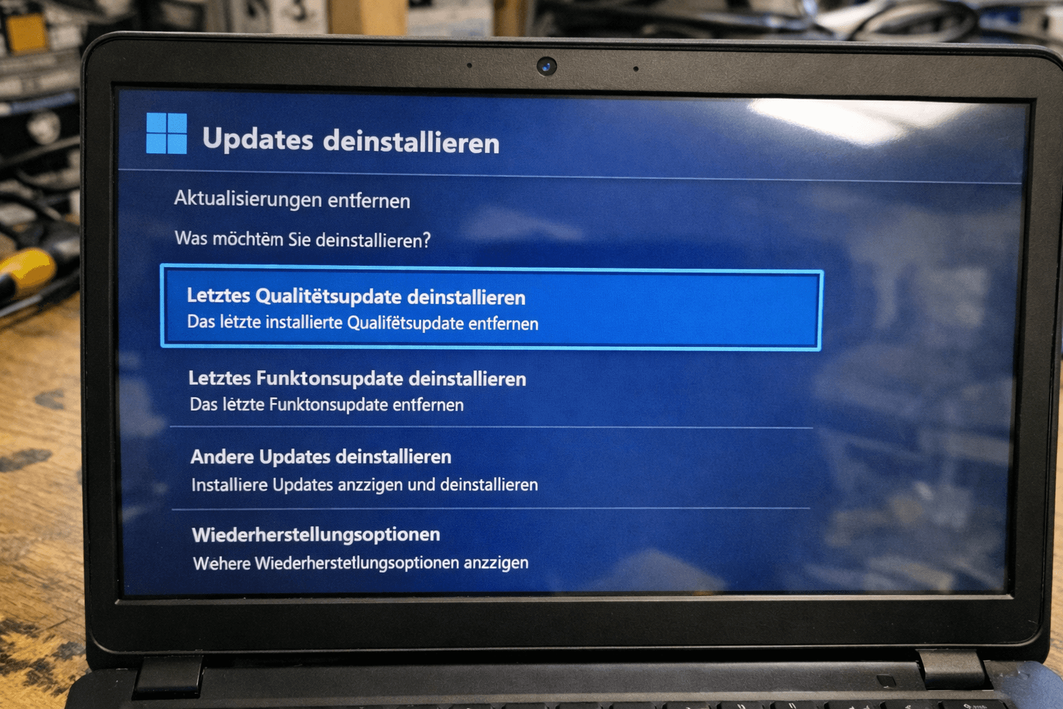 Laptop Bildschirm schwarz