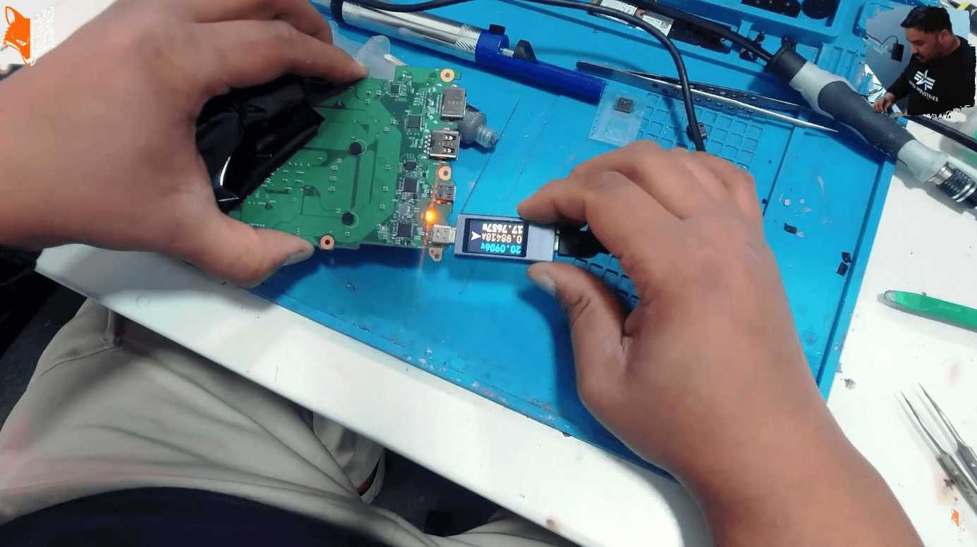 ThinkPad X1 Carbon Gen 9 DC Jack Austausch