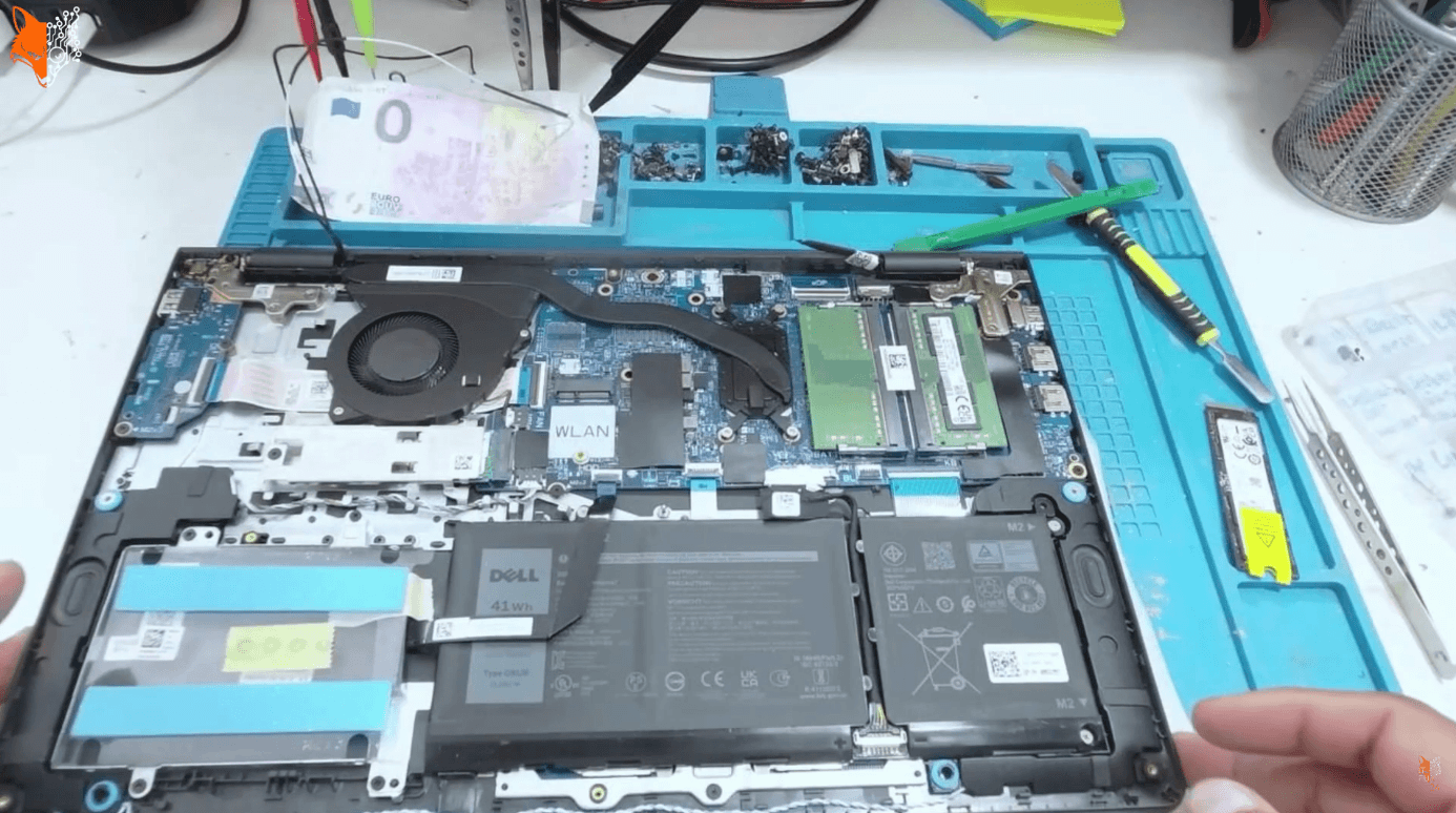 Dell Inspiron 15 Scharnier Reparatur