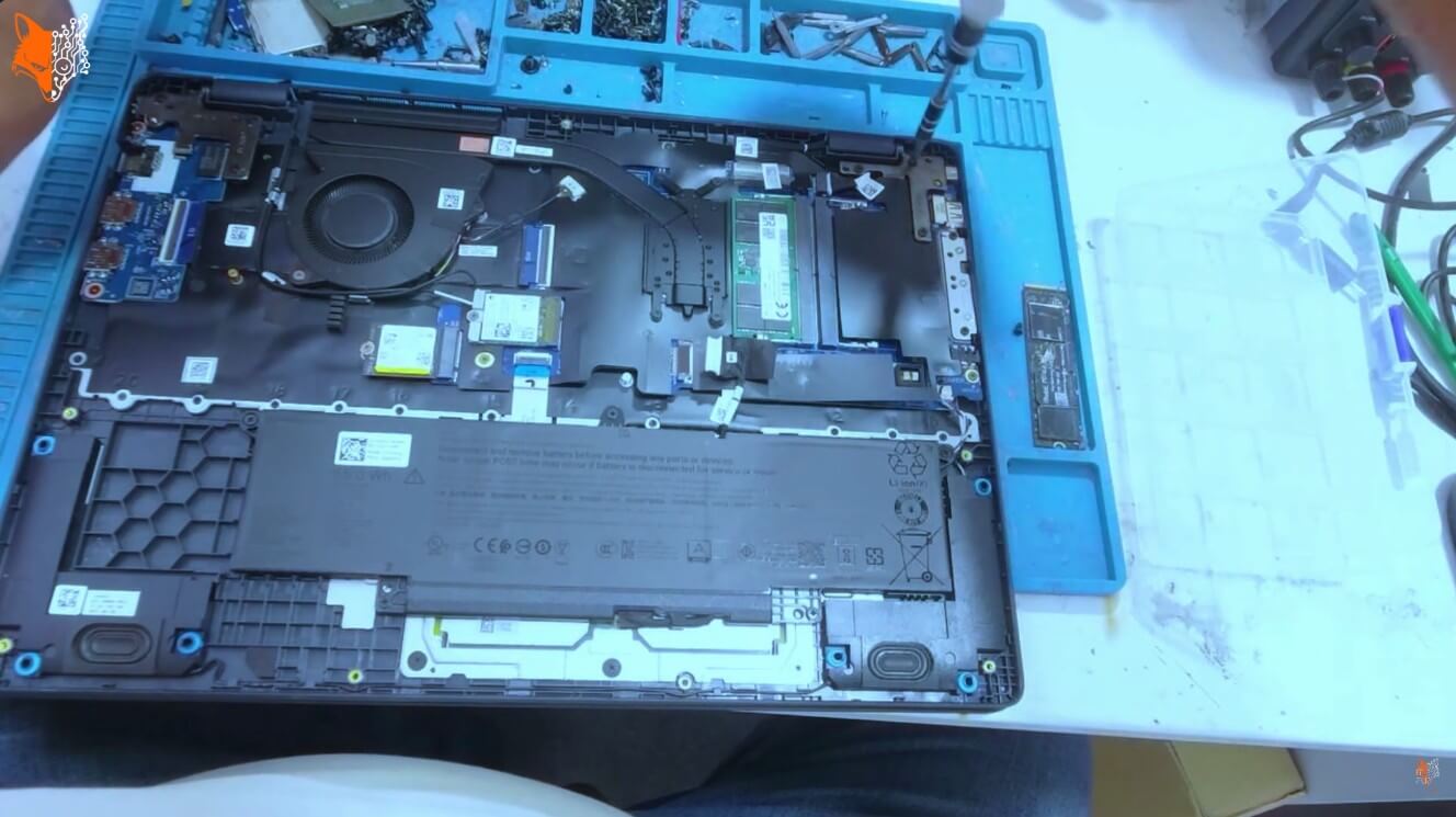 Dell Pro 15 Essential Display tauschen