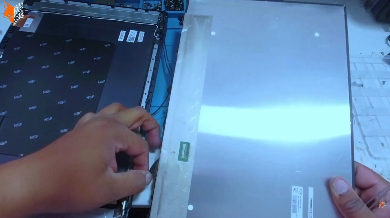 Dell Pro 15 Essential Display tauschen
