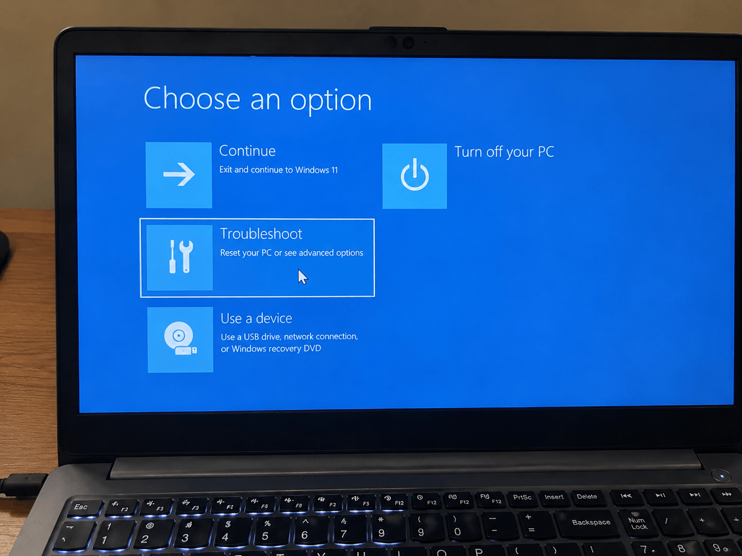 Surface Laptop Boot-Schleife