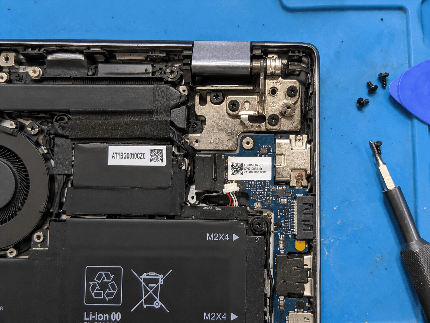 Laptop Scharnier Reparatur
